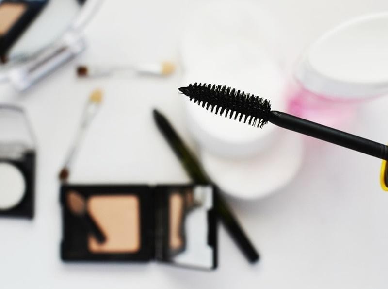 Một cách tái chế cọ chuốt mascara vô cùng dễ thương